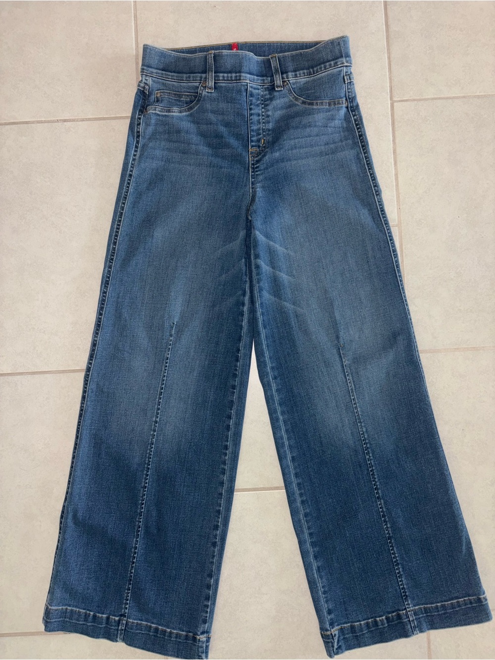 SPANXshape EveryWear Seamed front Wide Leg Jeans Sz M